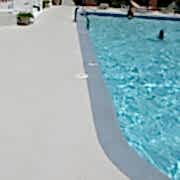 commercial-concrete-pool-deck