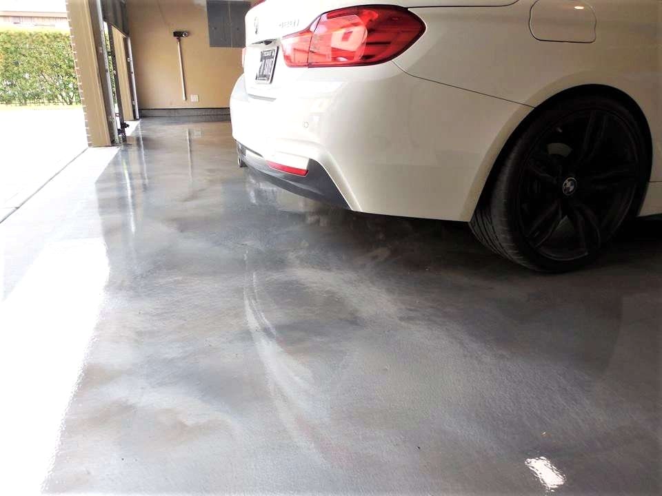 metallic epoxy coating on a garage flooring