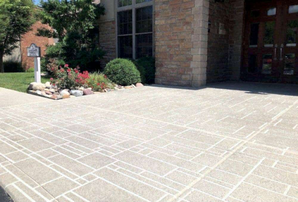 Stamped and Classic Texture concrete driveway
