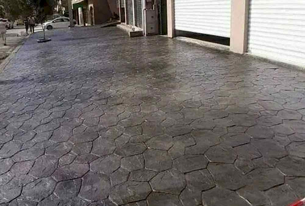 commercial walkway stamped concrete