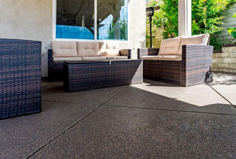 polyurea polyaspartic patio