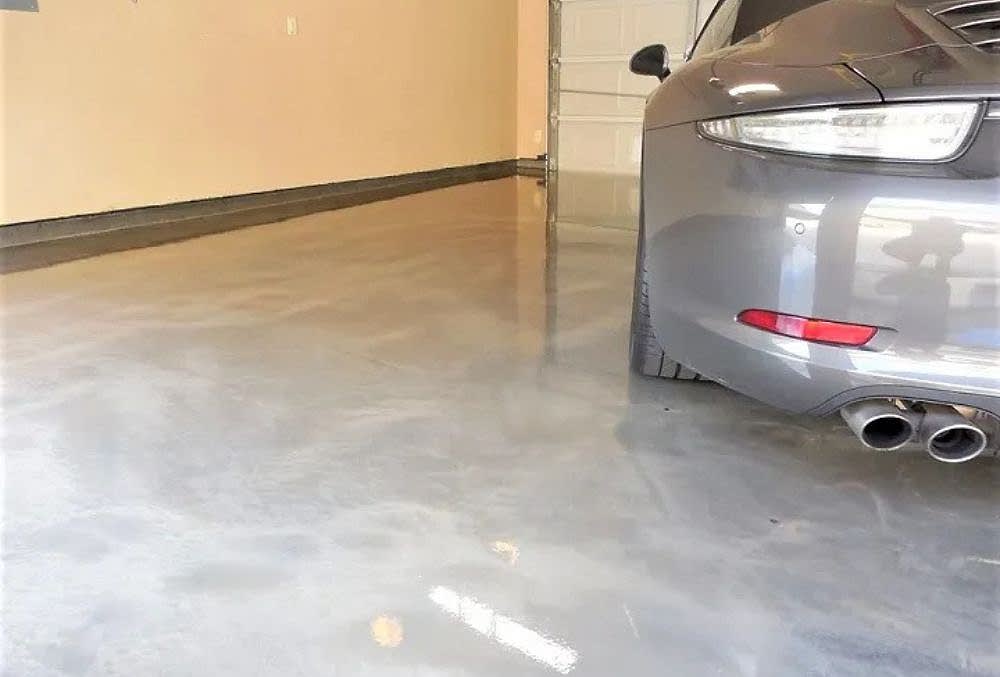 epoxy garage floor coating St. Louis with a glossy finish